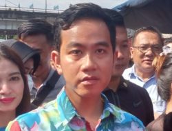 Cawapres Gibran ke Depok Temui Pedagang Pasar & Bumil