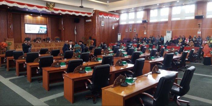 Usai Dicoblos, 40 Anggota DPRD Depok Mangkir Rapat Paripurna