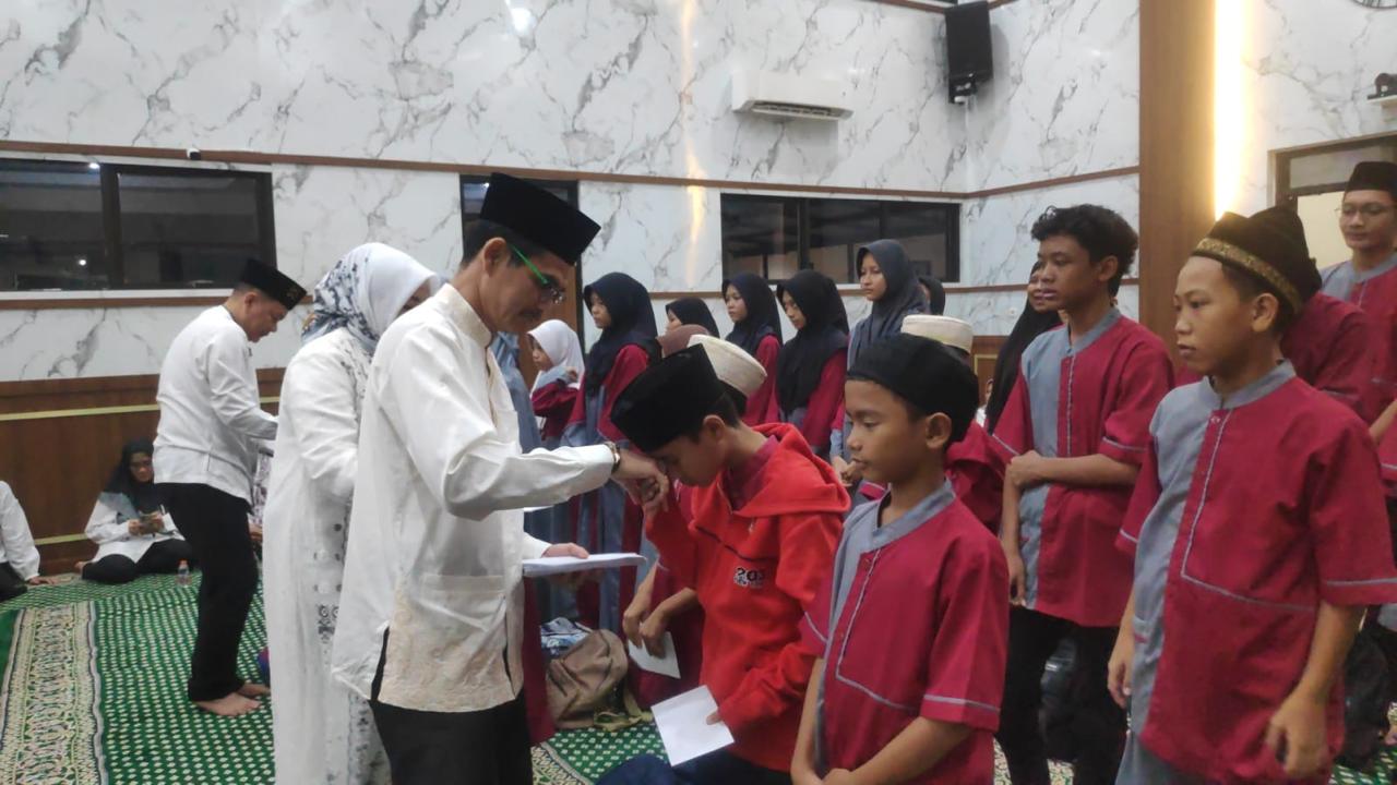 Bukber PN Depok, Pererat Silaturahmi Dengan Santuni Puluhan Anak Yatim