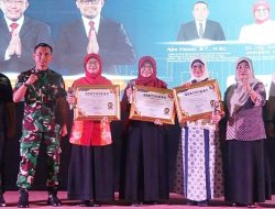 Disdukcapil Raih Juara Pertama  Anugerah Inovasi PD Depok 2024
