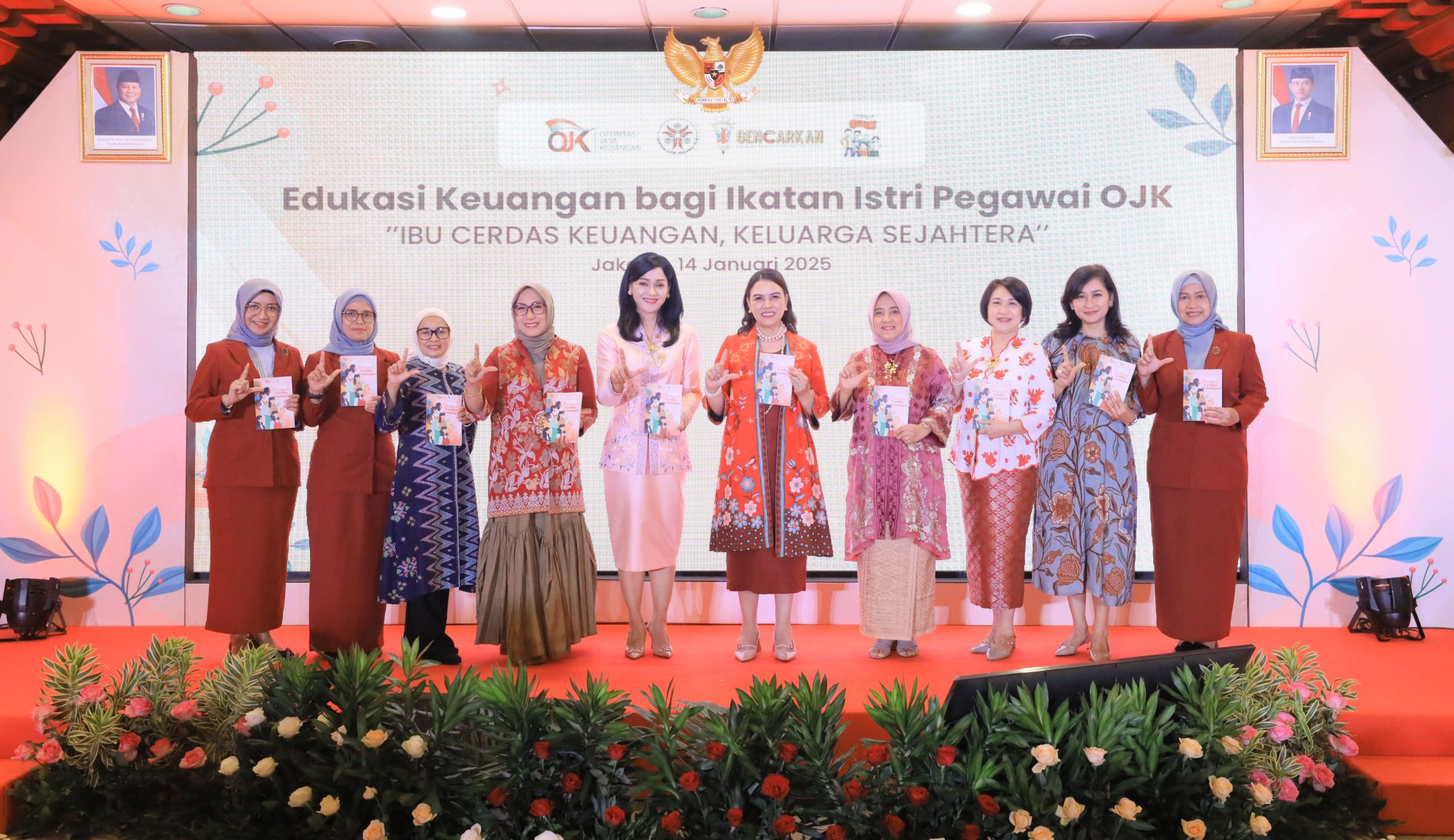 IIPOJK Luncurkan Buku Buku Saku Perempuan Cerdas Keuangan