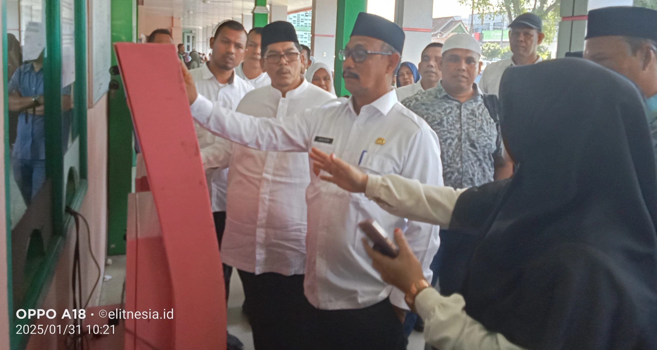 Pastikan Bekerja Profesional, Pj Bupati Bireuen Sidak RSUD dr. Fauziah