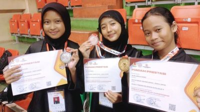 Menyala ! Pelajar SMPN 9 Depok Borong 13 Juara Pencak Silat Championship 2025