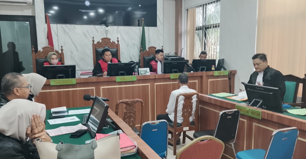 PN Depok Sidang Perdana Terdakwa Pembunuhan Kekasih yang Buron 10 Tahun