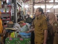 Jelang Ramadhan, Wagub Aceh Pantau Aktivitas Jual-Beli Pasar Almahira Lamdingin