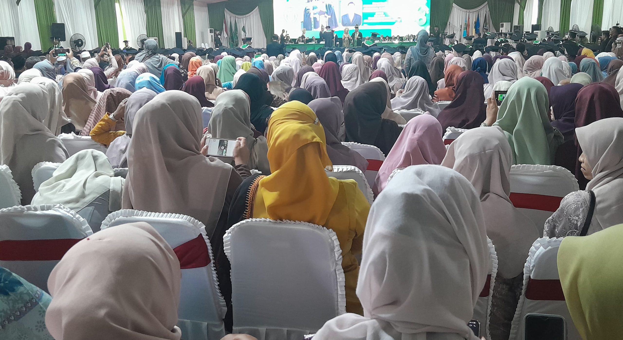 UMMAH Kabupaten Bireuen Wisuda 143 Mahasiswa