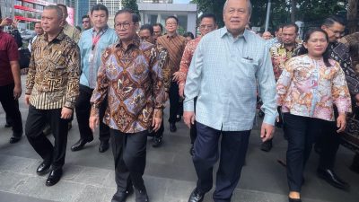 Menhub Luncurkan QRIS Tap di Stasiun MRT Bundaran HI