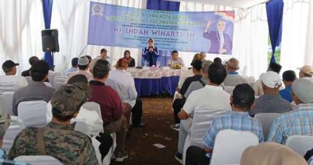 Reses di Mekarjaya, Endah Winarti Fokus Evaluasi Program Tahun 2024 yang Belum Terealisasi