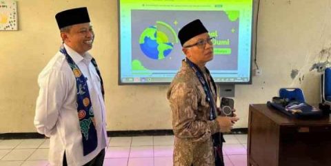 Tinjau SMPN 8 Depok, Wamen Disdasmen Upayakan Guru Pendamping Khusus Sisw Inklusi