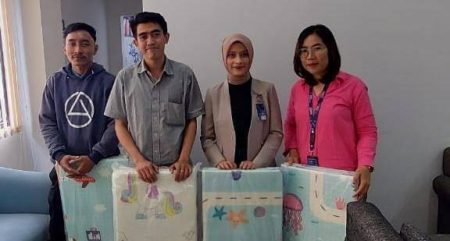 Bentuk Perhatian Sesama, BRI Kramat Jati Bantu Karyawan Terdampak Banjir