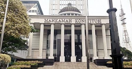 MK Putuskan Biaya Pendidikan SD - SMP Negeri & Swasta Gratis