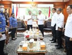 Menteri Imipas Agus Satroni  Mendagri Tito, Ada Apa Ini ?