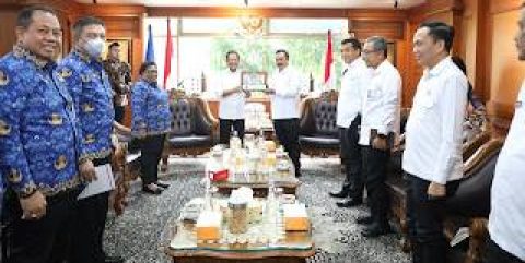 Menteri Imipas Agus Satroni Mendagri Tito, Ada Apa Ini ?