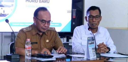 Sekretaris Komisi D DPRD Depok Ontrog Kantor KDC Pendidikan Wilayah II Jabar