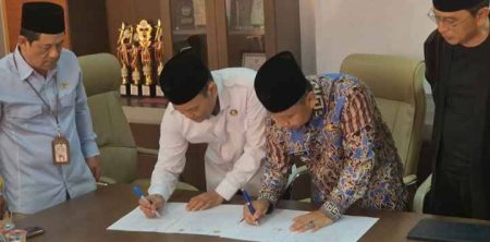 Wali Kota & Kepala Kemenag Teken MoU Rintisan MTs Swasta Gratis