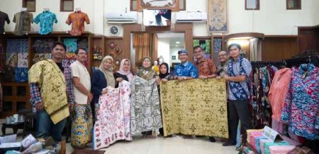 Kemenperin Kolaborasi Dengan YBI Dorong Potensi Industri Batik Dalam Negeri