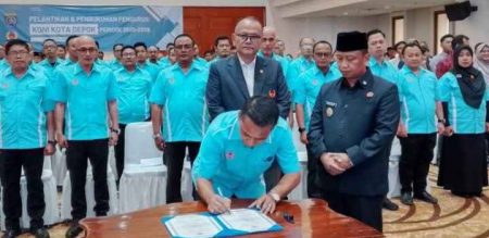 Resmi Dilantik, Herry Ajak Pengurus KONI Bersama-sama Bangun Depok Melalui Olahraga