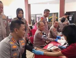 Sambut HUT Bhayangkara ke-79, Kapolrestro Depok Donorkan Darah
