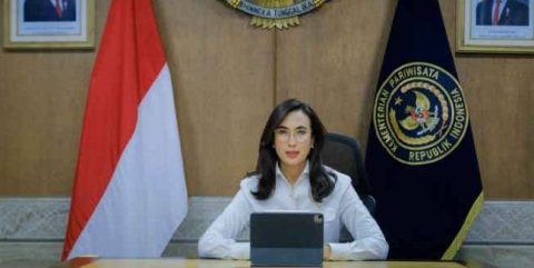 Menpar Minta Perketat SOP Panduan Wisata Pendakian Ekstrem Secara Menyeluruh