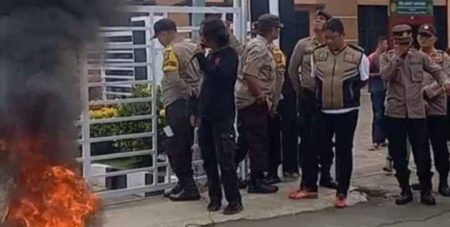 Terduga Kasus Korupsi Dana ADD 2023 Menang Prapid, Permada HP & Gemas Gruduk Kejari Padangsidimpuan