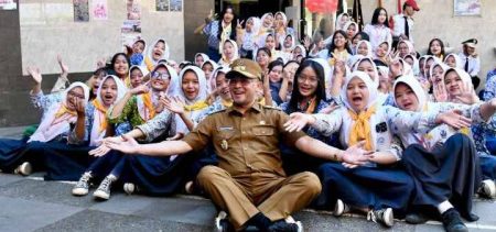 Wagub Jabar Ajak Siswa Jadikan MPLS Sarana Perkuat Kedisiplinan