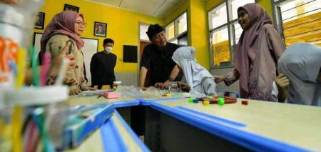 Sekda Jabar Pastikan KBM SLBN A Pajajaran Bandung Tetap Berjalan