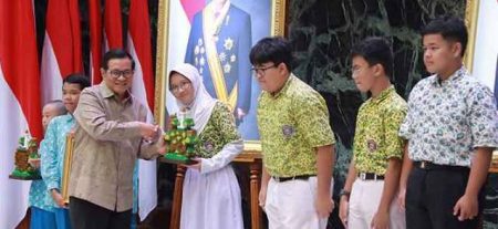SMPN 7 Jakarta Juara 1 Lomba Urban Farming