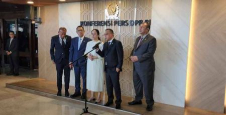 Pimpinan DPR Masih Merahasiakan Nama Calon Dubes RI di Sejumlah Negara
