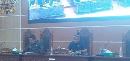 Tujuh Fraksi DPRD Kapuas Setuju Enam Raperda Jadi Perda
