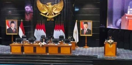 Fraksi - Fraksi DPRD DKI Jakarta Sampaikan Pandangan Umum Perubahan APBad 2025