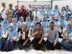 Cing Ikah Study Banding ke Posyandu Dewa 2 Kelurahan Makasar Jaktim