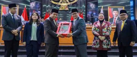 Raperda Perubahan APBD Disetujui, Pramono Berharap Perekonomian Terus Meningkat