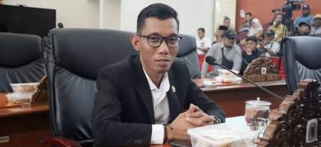 Bangku Kosong SMPN 34 Depok Bukti Tidak Ada Praktik Siswa Titipan