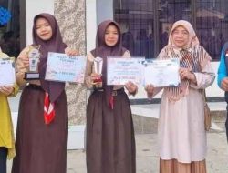 Keren ! Dua Siswi SMP Arrahman Sabet Juara Lomba Dongeng & Pentas PAI