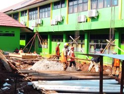 Pembangunan RKB SMAN 4 Depok Tidak Transparan
