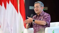 Suahasil Tekankan Pentingnya Peran Wisudawan ITPLN Wujudkan Net Zero Emission 2060