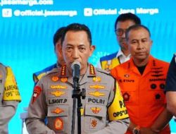 Pastikan Arus Mudik Nataru Nyaman, Kapolri Tinjau Jasa Marga Toll Road Command Center