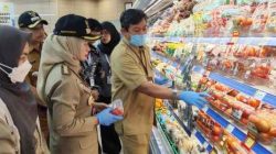 Wali Kota Jakbar Temukan Makanan Mengandung Formalin di Hypermart Kembangan