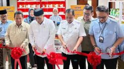 Menkop Resmikan Serentak Piloting Gerai Obat 10 KDKMP Se-Indonesia di Depok