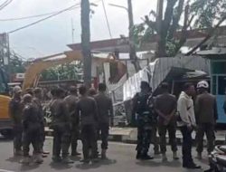 Warung Kecil Sepanjang Jalan Akses UI Kena ‘Keganasan’ Satpol PP Depok