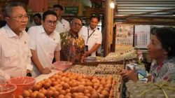 Dampingi Menko Pangan, Mendag Busan Sebut Harga Bapok Pasar Kramat Jati Relatif Stabil