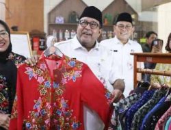 Wagub Rano Resmikan Gerai Baru Dekranasda Jakarta Pusat
