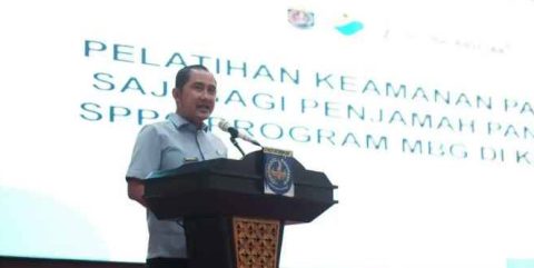 Penjamah Makanan Garda Terdepan Keamanan Pangan Siap Saji MBG