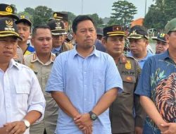 Wali Kota Depok Pimpin Pembongkaran Bangunan Ilegal di Situ Tujuh Muara